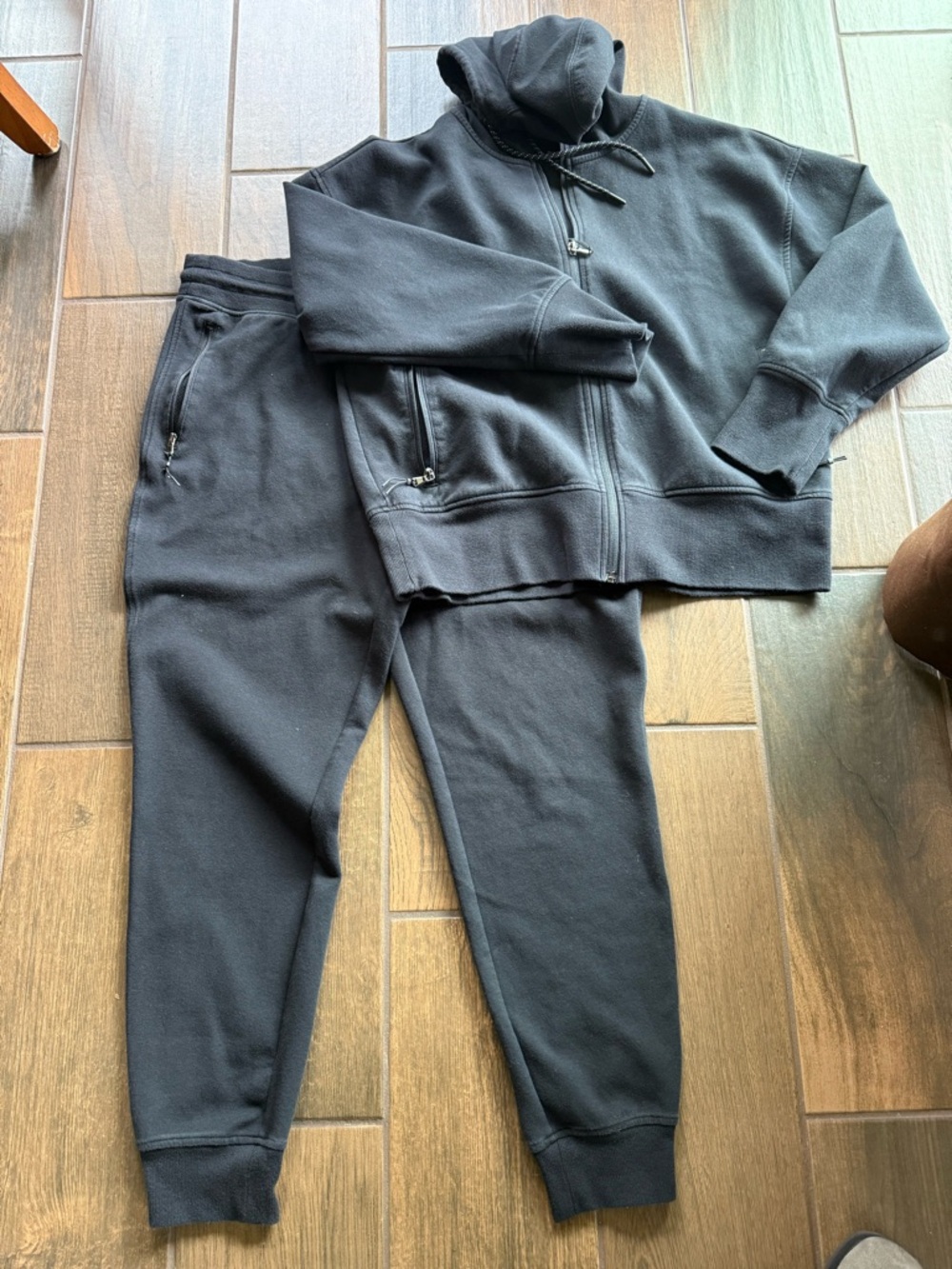 Old Navy Women’s Black Zip-Up Hoodie & Jogger Set